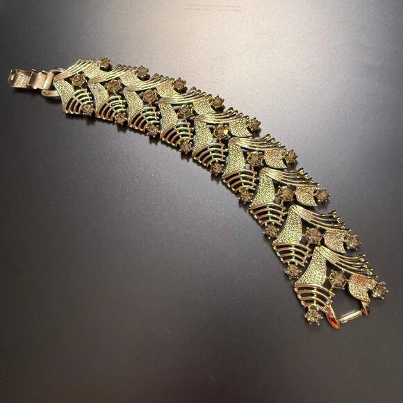 Vintage CORO Pegasus Silvertone Taupe Rhinestone Bracelet - Picture 7 of 9